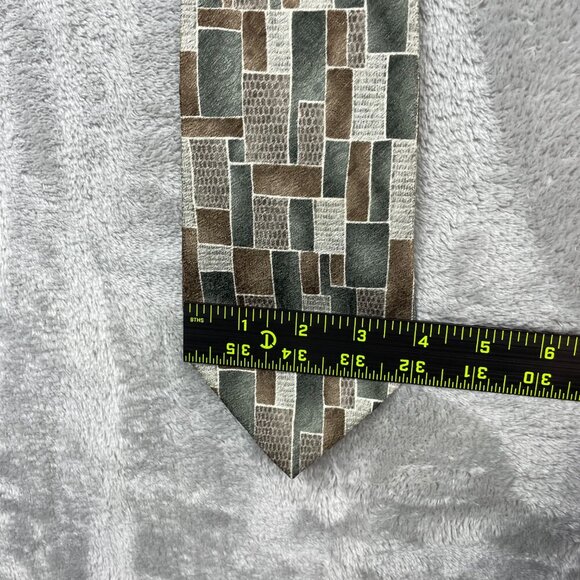 Pierre Cardin Men's Classic 100% Silk Neck Tie - Picture 4 of 7